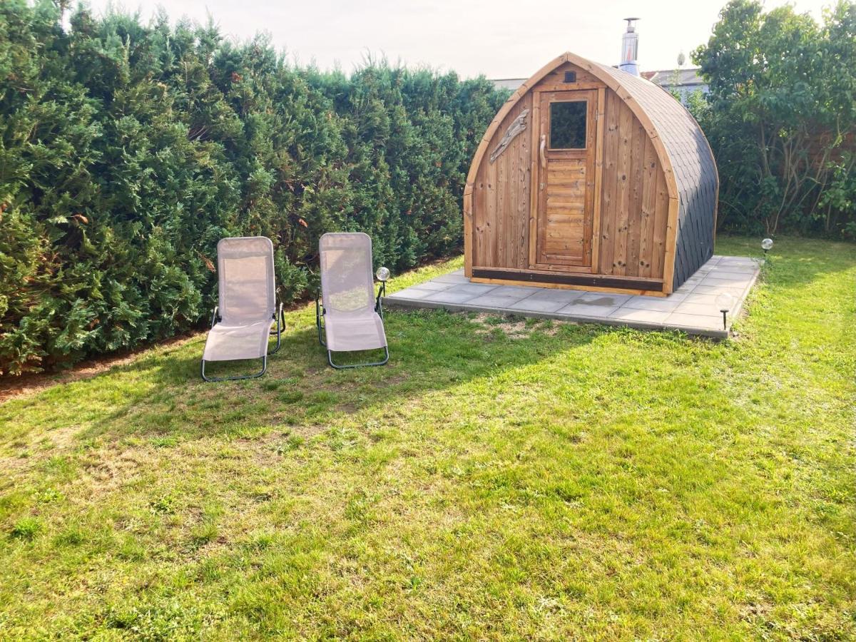 Lehmhaeuschen Mit Sauna Tangermünde Exteriör bild