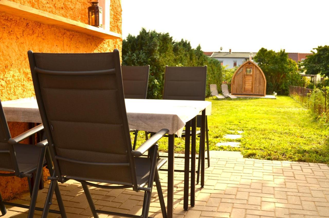 Lehmhaeuschen Mit Sauna Tangermünde Exteriör bild
